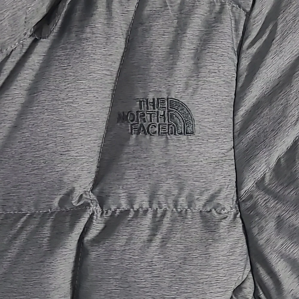 The North Face Women's Gray Puffer Jacket Size SP 550 - Picture 2 of 11